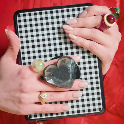 Crystal Heart Black Glitter — MagSafe PopGrip