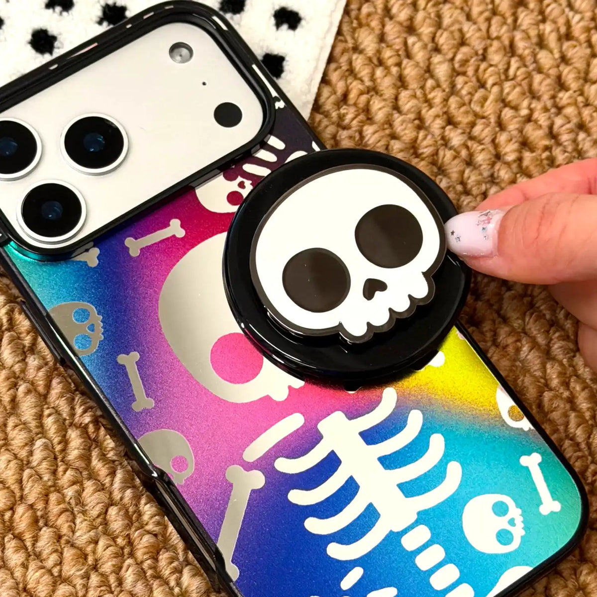 Enamel Bones — MagSafe PopGrip